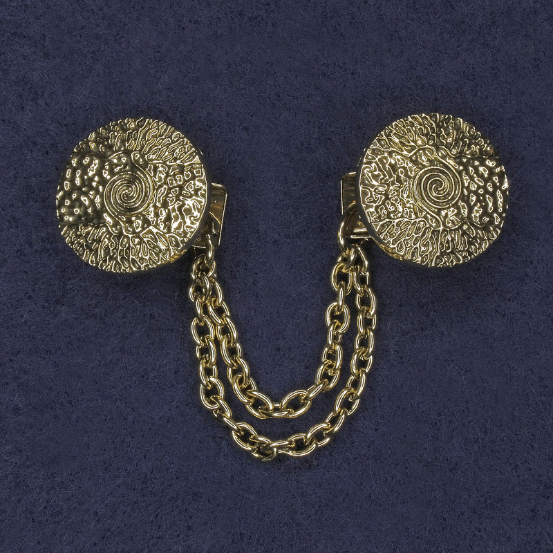 Broszka do kardiganów z złotego metalu, średnica 20 mm, łańcuszek o długości 9 cm+