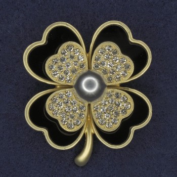 Broszka Koniczyna – białe kryształy, szara perła, kolor czarny, metal złocisty, średnica 38×45 mm +