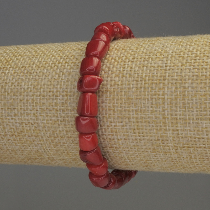 Bransoletka z korala ciętego, średnica 5–8×8 mm, długość 18 cm, elastyczna