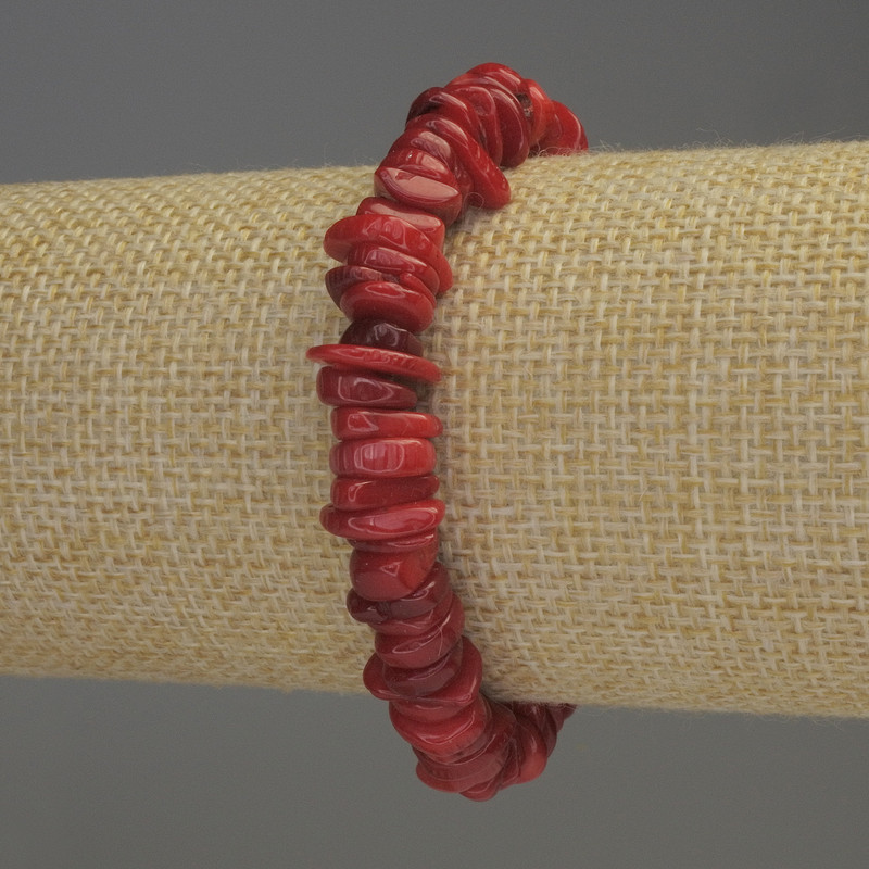 Bransoletka z koralowych drobin, średnica 9×2–3 mm, długość 18 cm, elastyczna