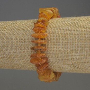 Bransoletka z bursztynowych drobin 12×3,5 mm, z koralikami 3 mm, długość 18 cm, elastyczna