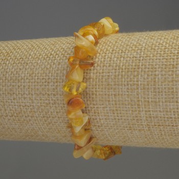 Bransoletka z bursztynowych drobin 5–10×3–5 mm, długość 18 cm, stretch
