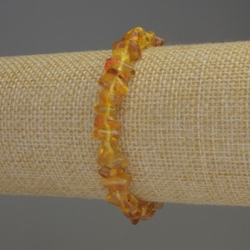 Bransoletka z bursztynowych drobin 4–10×5 mm, długość 18 cm, elastyczna