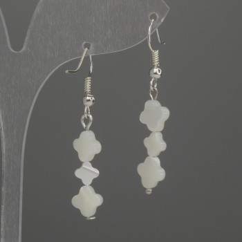 Kolczyki Perlamurt koniczyna 6 mm ±, długość 43 mm ±