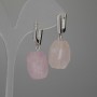 Kolczyki z różowego kwarcu — wielokąty 18×13 mm, długość 34 mm ±