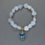 Bransoletka z kamieniem księżycowym (opalit) w kształcie serca, średnica 12 mm ±, koraliki cloisonné o średnicy około 8 mm ±, z metalowymi wstawkami i zawieszką, długość 18 cm