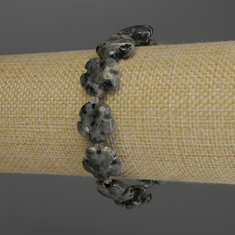 Bransoletka z labradorytu 'Kwiat', średnica 15 mm ±, z drobnymi koralikami 3 mm ±, długość 18 cm, elastyczna