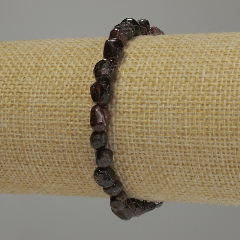 Bransoletka z granatu galetowanego, średnica 6-8×6-7 mm, długość 18 cm, elastyczna