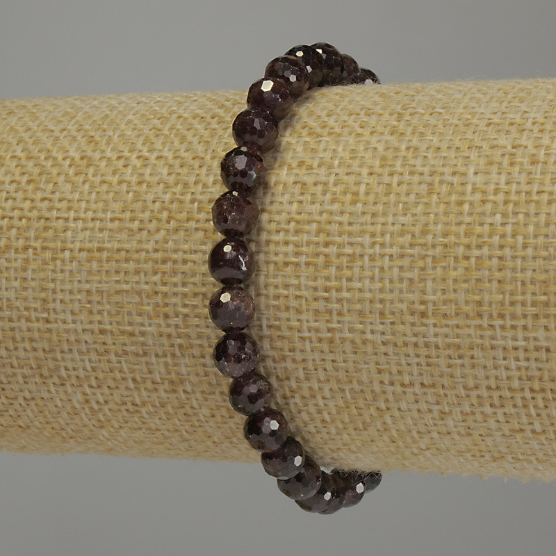 Bransoletka z granatu fasetowana, średnica 6 mm, długość 18 cm, elastyczna