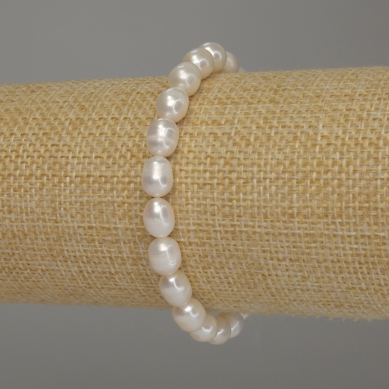 Bransoletka z pereł rzecznych o owalnym kształcie, średnica 8×6 mm, długość 18 cm (elastyczna)