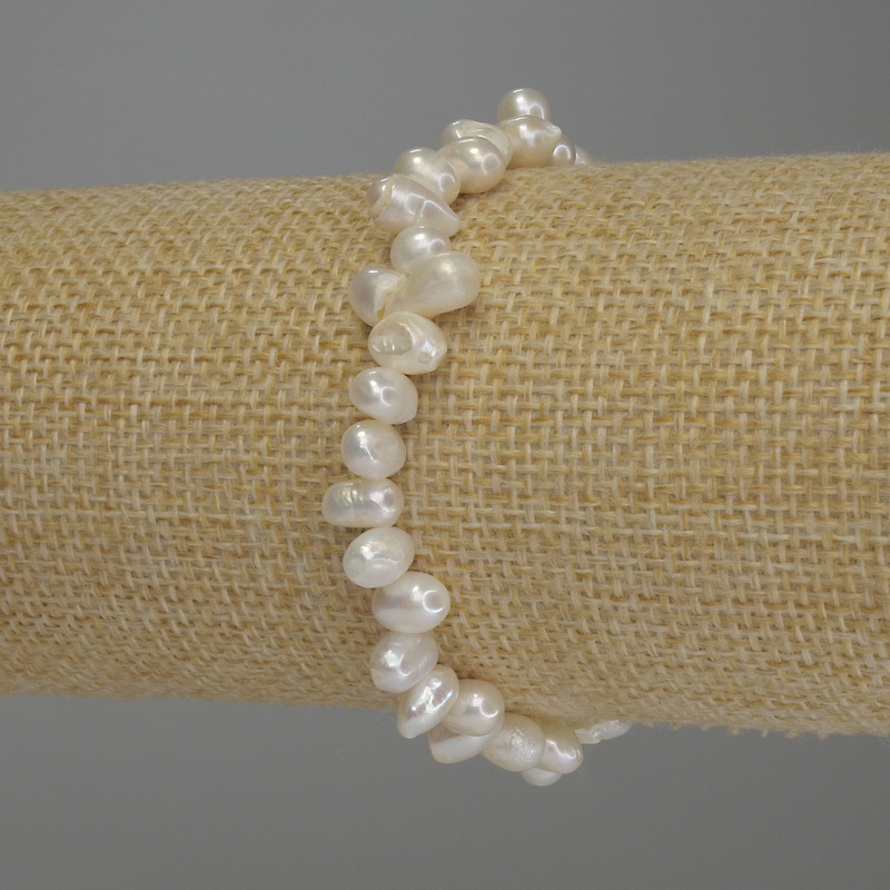 Bransoletka z pereł rzecznych owalnych, średnica 6–8×5 mm, długość 18 cm (elastyczna)