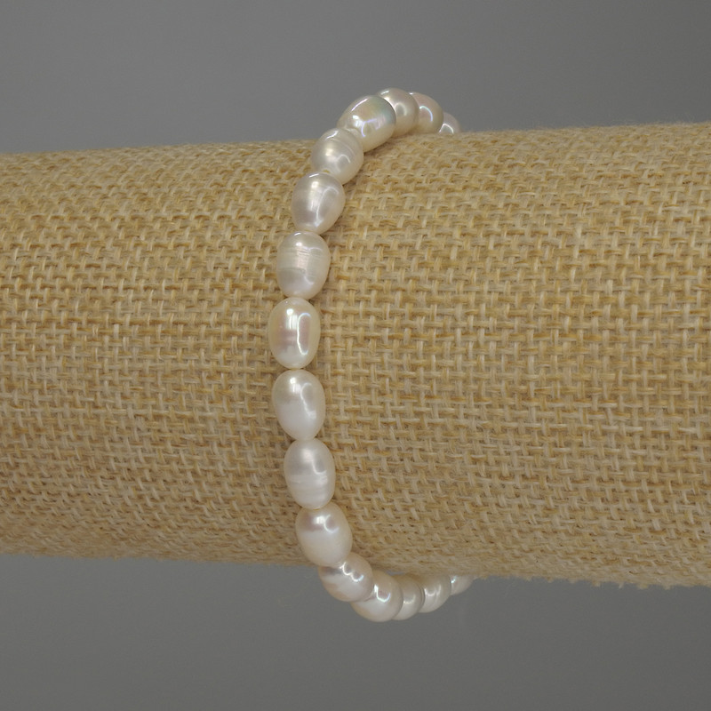 Bransoletka z pereł rzecznych owalnego kształtu, średnica 8×5 mm, długość 18 cm (elastyczna)