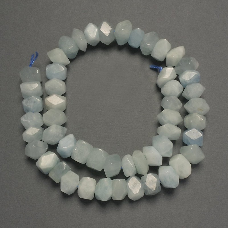 Koraliki z akwamarynu, fasetowane 10×8 mm na nici