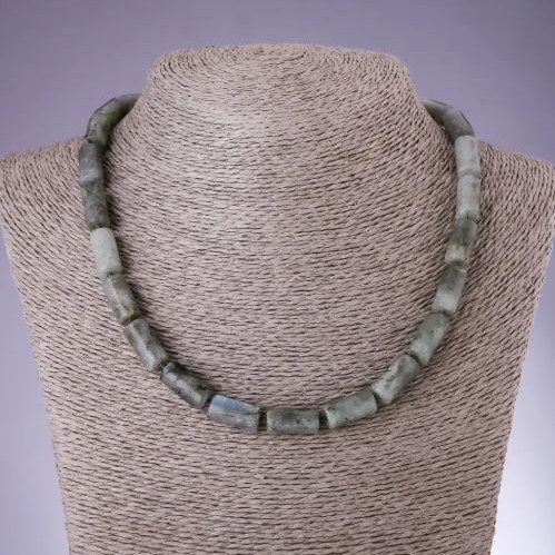 Naszyjnik z labradorytem cylindryczny, 46 cm