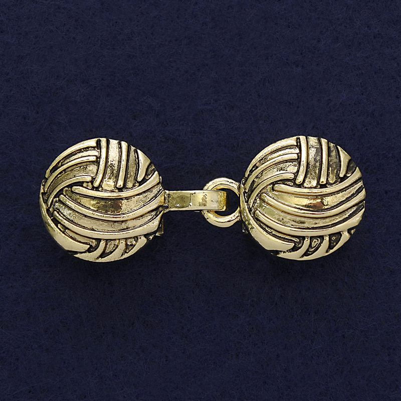Zapięcie broszki do kardiganu, metal złoty, średnica ok. 20 mm, długość ok. 52 mm