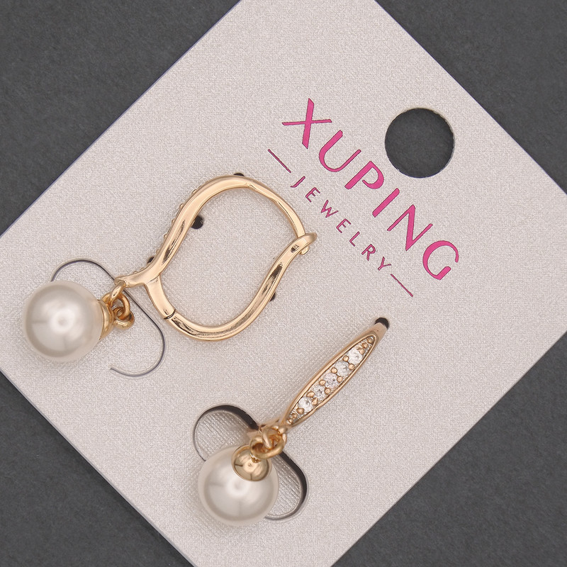 Kolczyki Xuping z białymi cyrkoniami i perłą Majorki, średnica ok. 8 mm, długość ok. 30 mm, pozłacane 18K