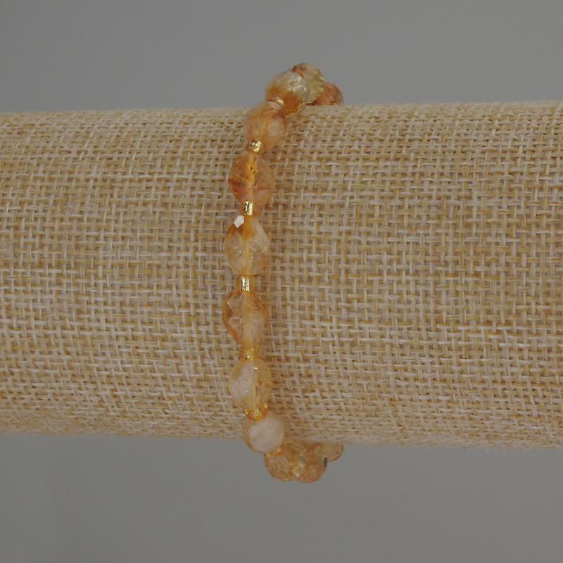 Bransoletka z cytrynu fasetowane ziarenko, średnica 8×6 mm ± z koralikami 3 mm ±, długość 18 cm, na elastycznej gumce