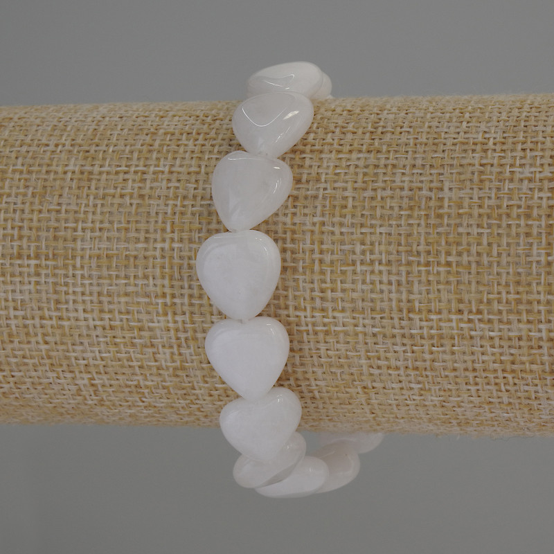 Bransoletka z białym kwarcem w kształcie serca, średnica 12×12 mm, długość 18 cm, elastyczna