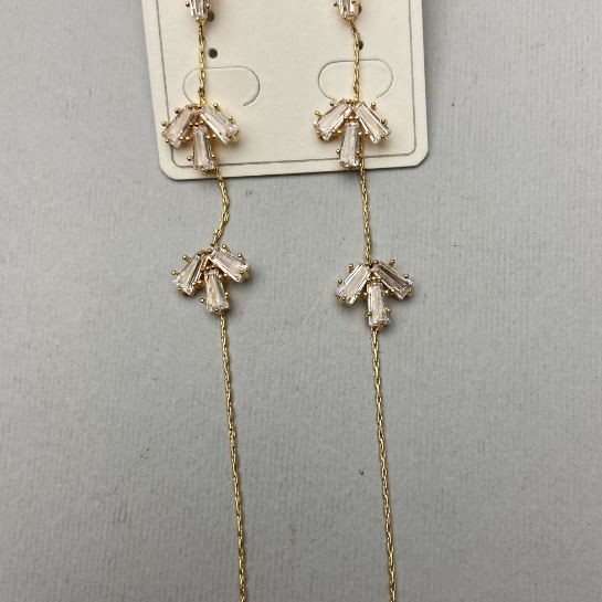 Kolczyki Xuping z białymi kryształami, długość 9,5 cm, pozłacane 18K