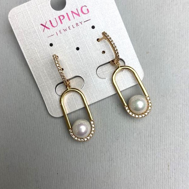 Kolczyki Xuping z białymi cyrkoniami i perłą Majorki, średnica ok. 8 mm, długość ok. 40 mm, pozłacane 18K