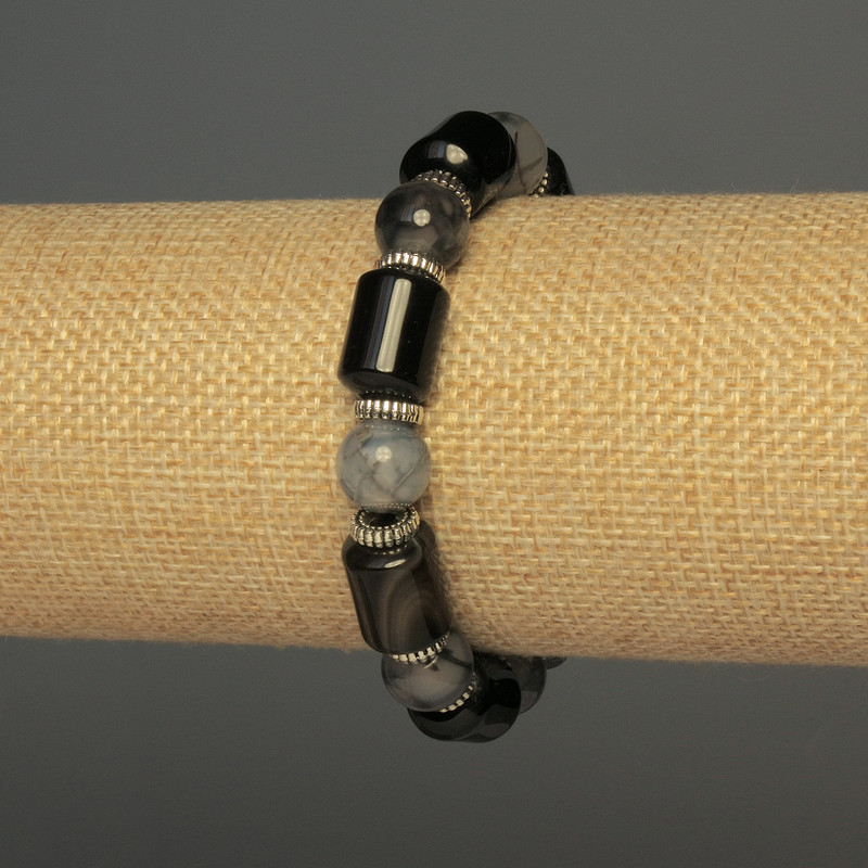 Bransoletka z agatu – cylindryczny agat, średnica 14×108 mm, koraliki 10 mm, długość 18 cm, elastyczna