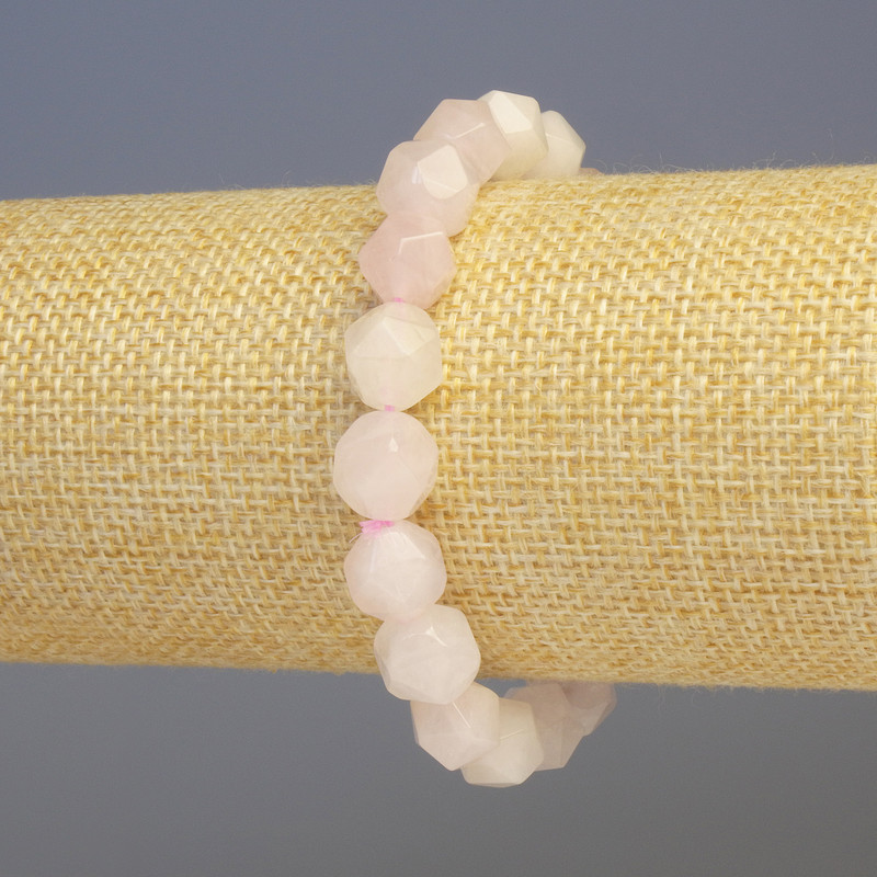 Bransoletka z różowego kwarcu, naturalny kamień, fasetowane kuleczki o średnicy 8×8 mm, długość 18 cm, na elastycznej gumce