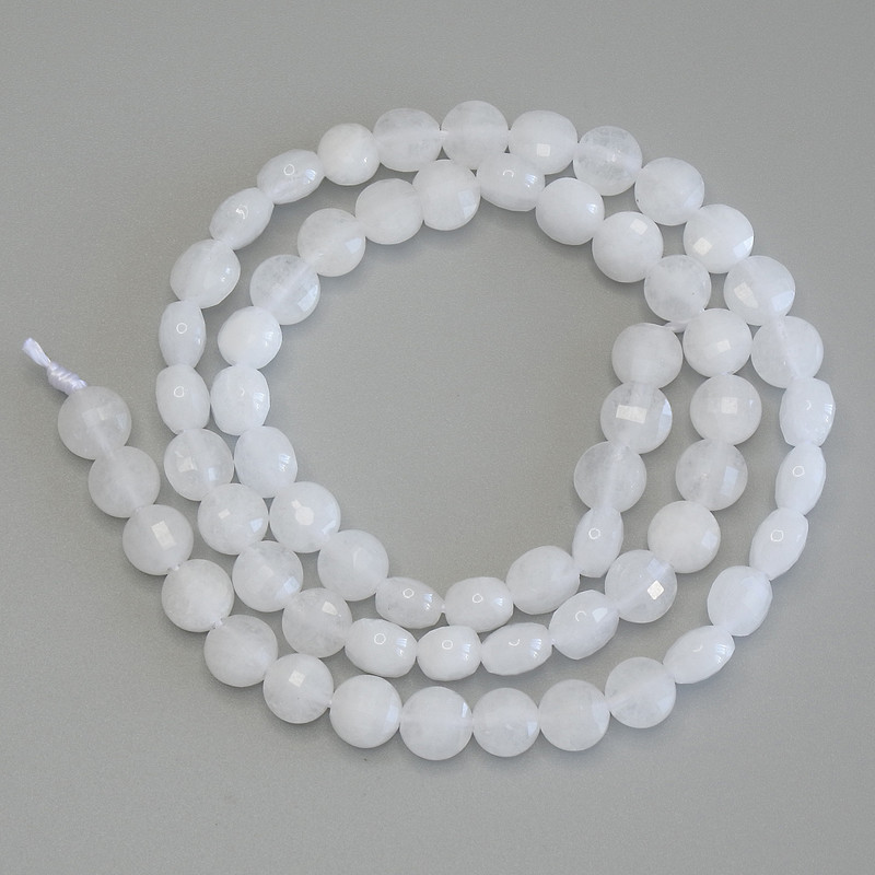 Koraliki z górskiego kryształu, fasetowane w kształcie monetek, średnica 6 mm ±, długość 39 cm ±, na nitce
