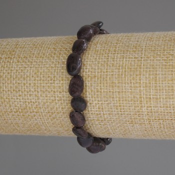 Bransoletka z granatu fasetowanego, o średnicy 7–10×8 mm, długość 18 cm (elastyczna)