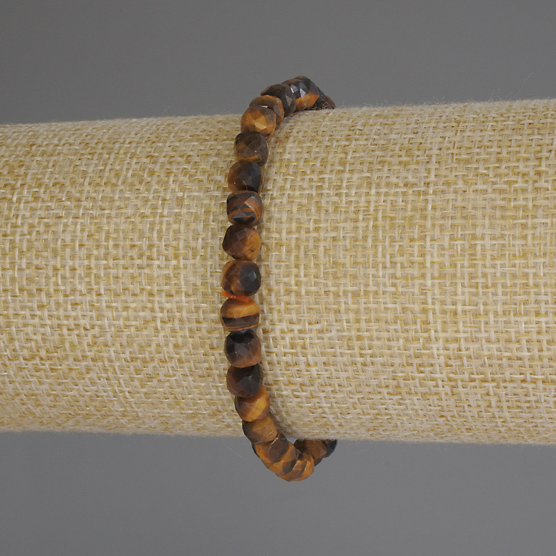 Bransoletka z fasetowanego sześcianu tygrysiego oka, o wymiarach 5×5 mm, długość 18 cm (rozciągliwa)