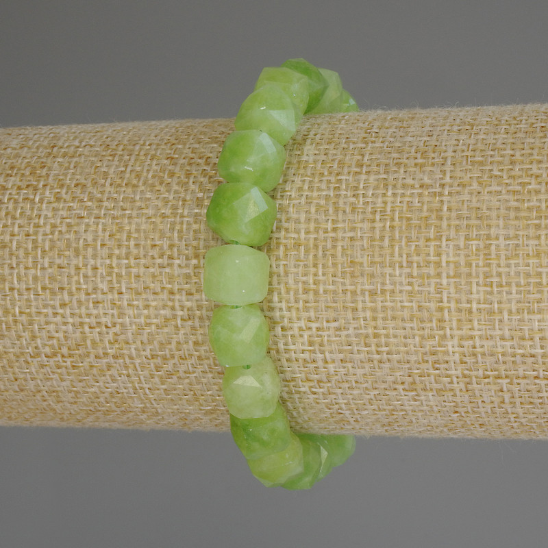 Bransoletka z chryzolitu i oliwinu, fasetowane sześciany, 8x8 mm, długość 18 cm (rozciągana)