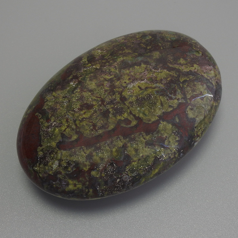 Jaspis Krwi Smoka – owalny, 60×40×20 mm