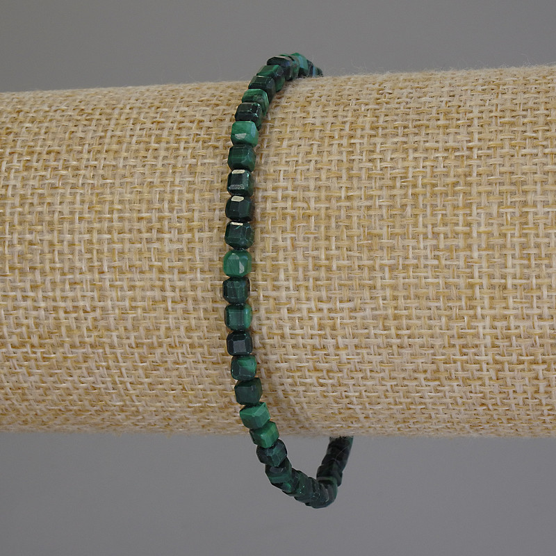 Bransoletka z malachitu – fasetowane kostki 3×3 mm, długość 18 cm, elastyczna