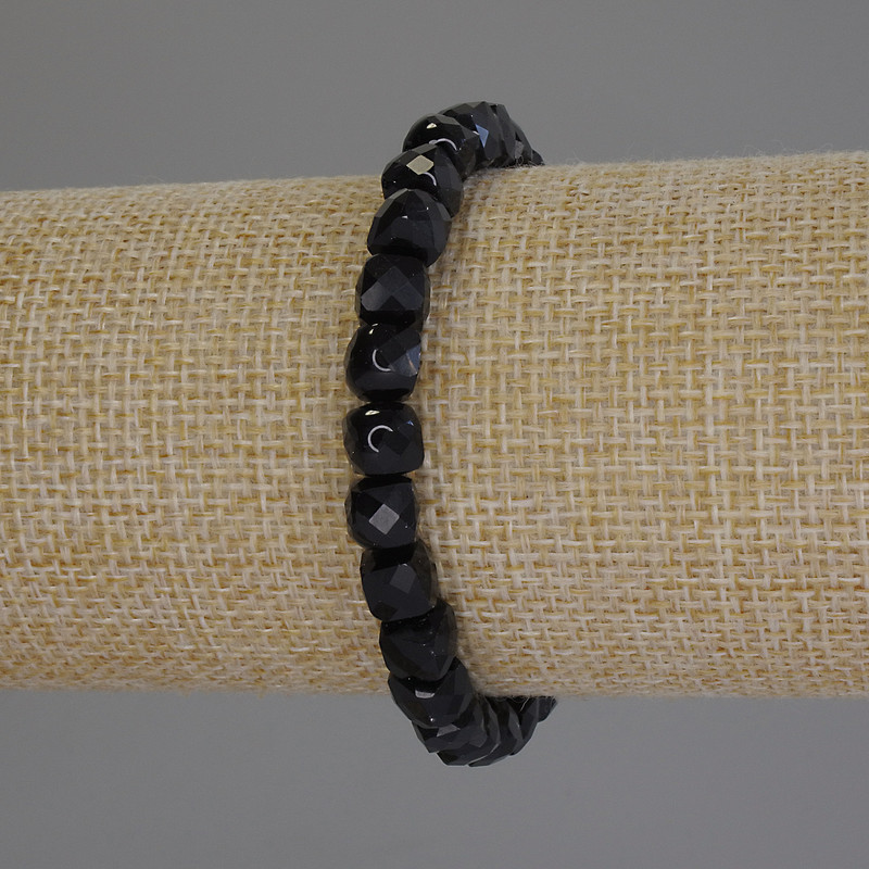 Bransoletka z czarnego turmalinu, fasetowana kostka, średnica 6,5 mm, długość 18 cm, na elastycznej gumce