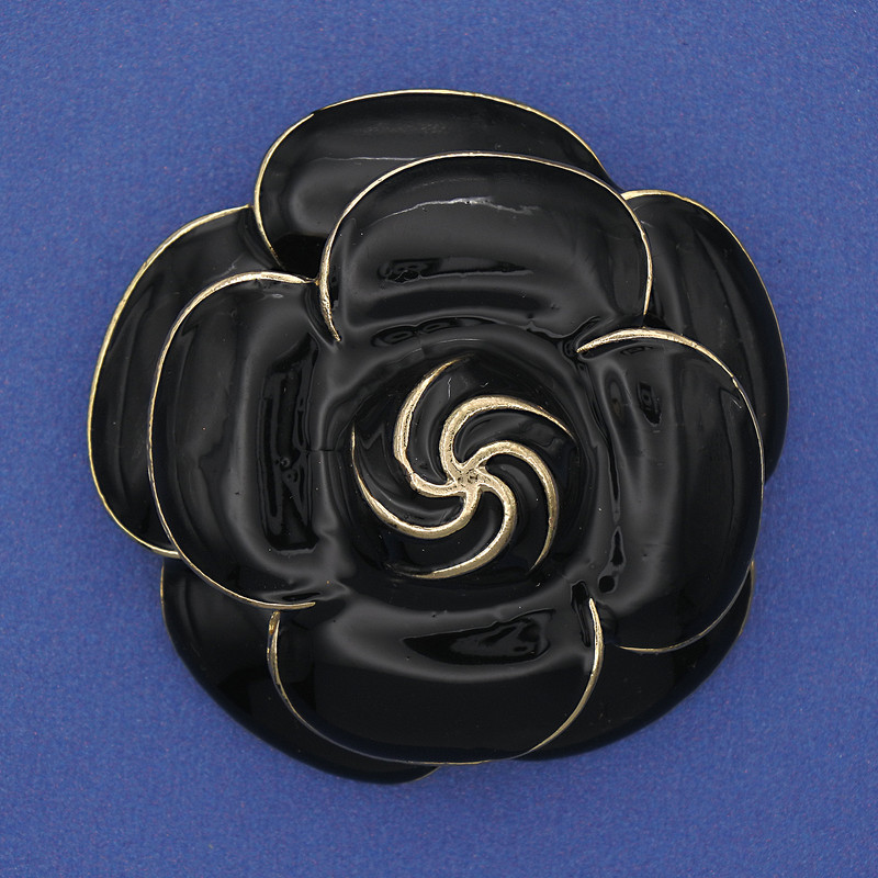Broszka Kwiat – czarna emalia, złoty metal, 45 mm+