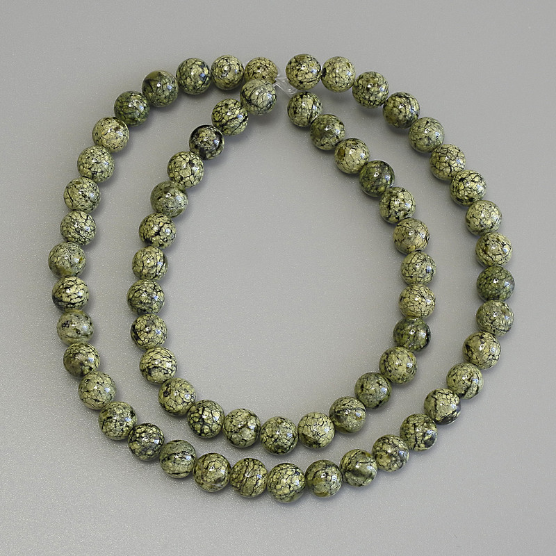 Koraliki z serpentynu, gładkie kuleczki 6 mm, długość około 40 cm, na nitce