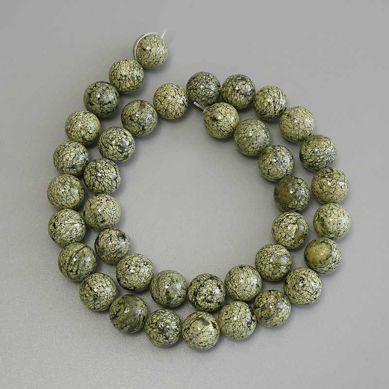Koraliki z serpentyną, gładkie kuleczki 10 mm, długość 39 cm na nitce