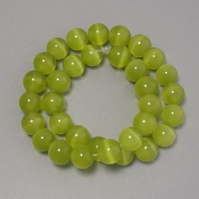 Koraliki „Kocie oko” oliwkowe z syntetycznego kamienia, gładkie kulki, średnica 11,5 mm, na żyłce, długość około 37 cm