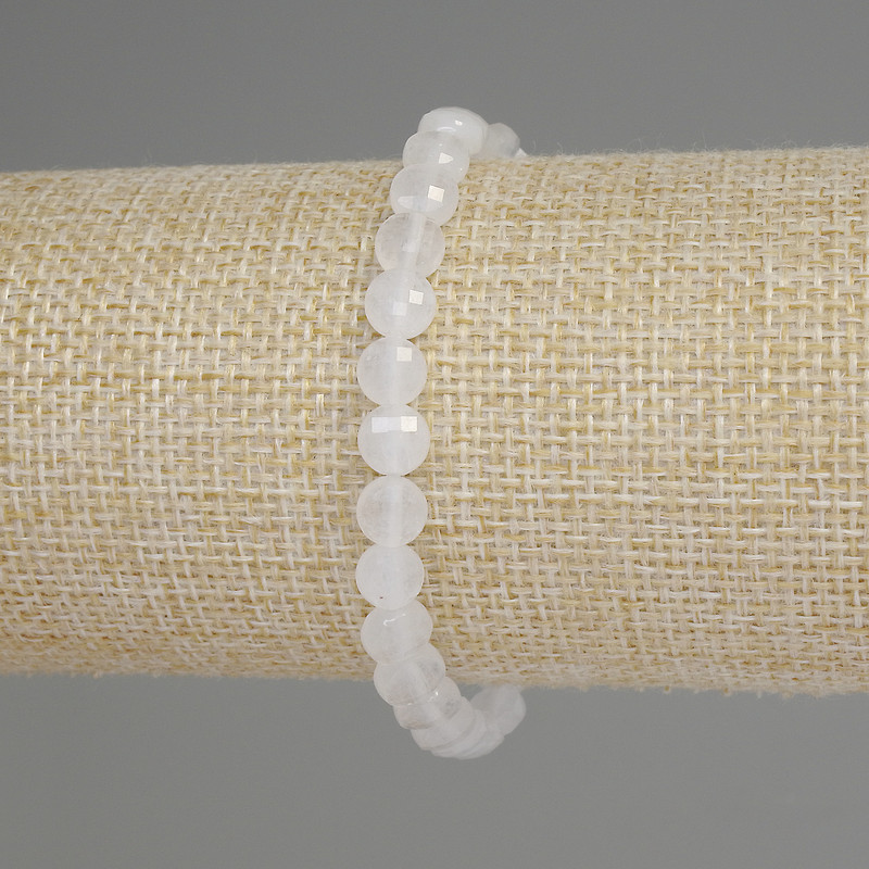 Bransoletka z górskiego kryształu w formie fasetowanych monetek 6 mm, długość ok. 18 cm, elastyczna
