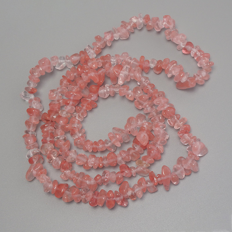 Koraliki chalcedonu – drobinki, średnica 5–9×2–5 mm, długość 76 cm ± na żyłce