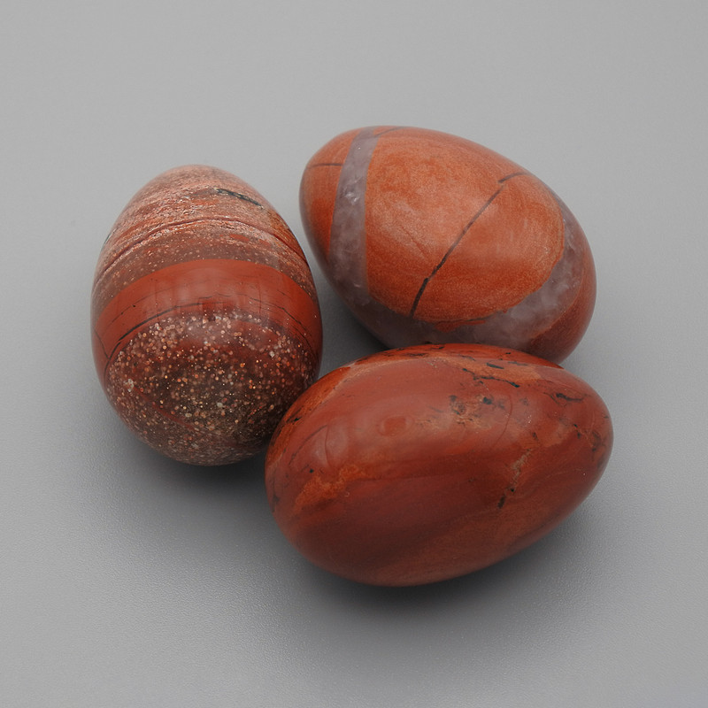 Jajko ozdobne z naturalnego kamienia – czerwony jaspis, 30×20 mm