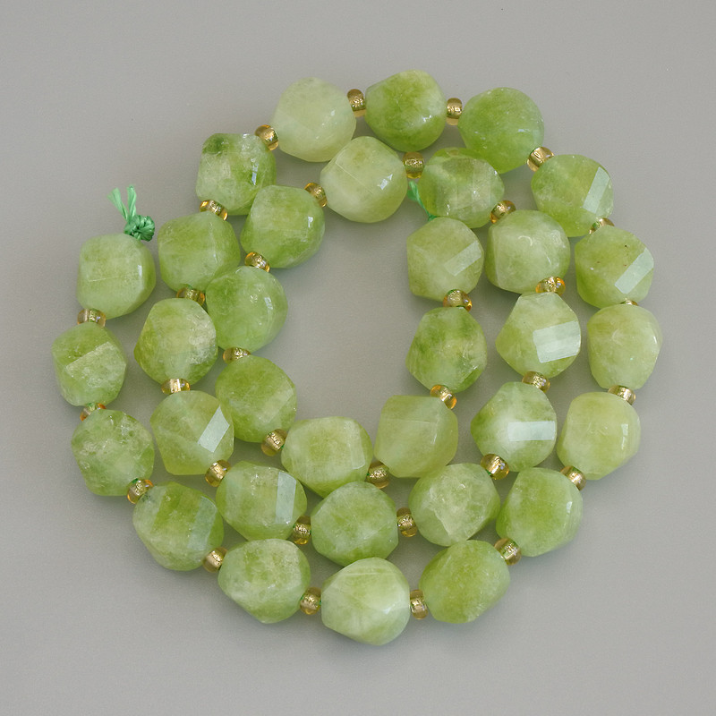 Koraliki z chryzolitu i oliwinu, szlifowany romb, średnica 9×8 mm, koraliki 3 mm, na nitce, długość 36 cm