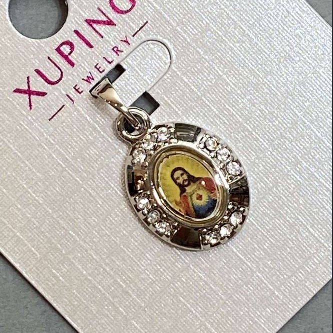 Wisiorek „Ikona” Xuping z białymi kryształami, średnica 20×13 mm ±, długość 25 mm ±, rodowany