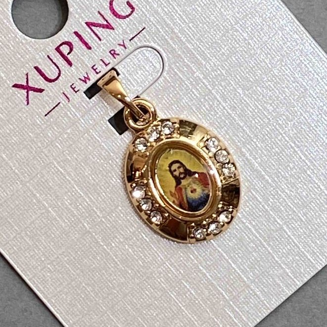 Wisiorek „Ikona” Xuping z białymi cyrkoniami, średnica 20×13 mm, długość 24 mm, pozłacanie 18K