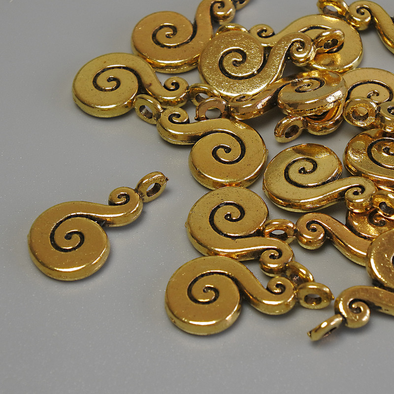 Zawieszka do biżuterii, kolor metalu: złoty, wymiary 17 x 10 x 2 mm, otwór o średnicy 2 mm, opakowanie 20 g (~17 szt.)