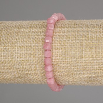 Bransoletka z turmalinu w formie fasetowanych sześcianów, o wymiarach 5×5 mm, długość 18 cm, elastyczna
