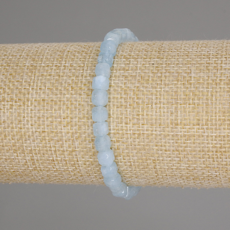 Bransoletka z fasetowanego akwamarynu, kostki 5×5 mm, długość 18 cm ±, elastyczna