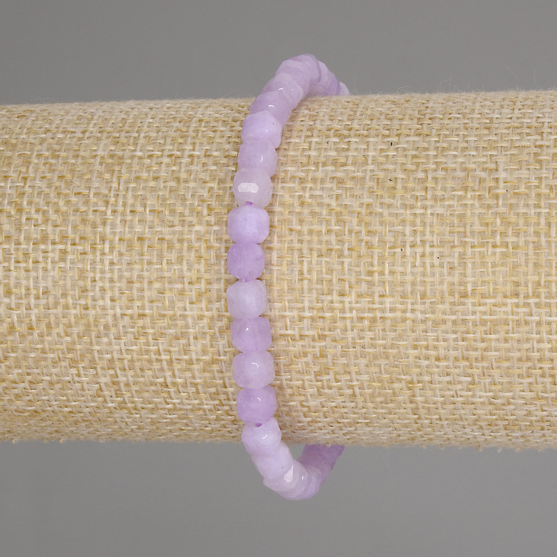 Bransoletka z lawendowego ametystu – fasetowane kostki o wymiarach 5×5 mm, długość 18 cm, elastyczna