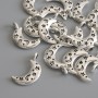 Wisiorek – zawieszka Księżyc, kolor metalu: srebrny, średnica 19×10 mm, opakowanie 18 szt.