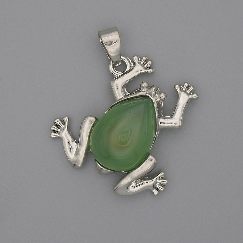 Wisiorek Żaba z agatu 29×28 mm, długość 37 mm