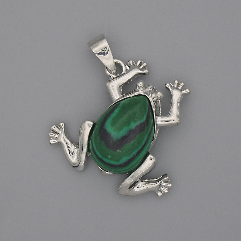 Wisiorek Żaba z malachitu 29×28 mm, długość 37 mm